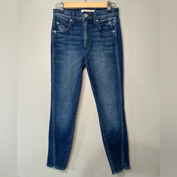 REVOLVE Jeans AMO High Rise Twist Crop Blue Denim in Sweetheart Wash SZ 27 NEW! - Picture 4 of 16
